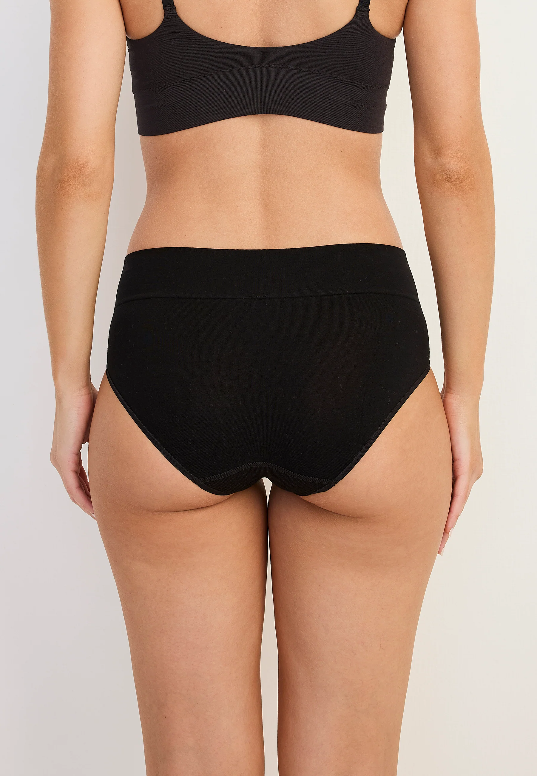 Jockey® Seamfree™ Comfort Hipster - Image 18